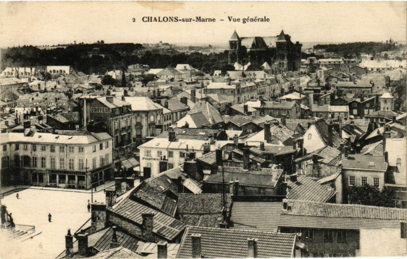 Carte postale ancienne Chalons-sur-Marne - Vue générale
