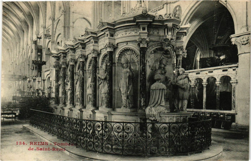 Carte postale ancienne Reims - Tombeau de Saint-Remi à Reims