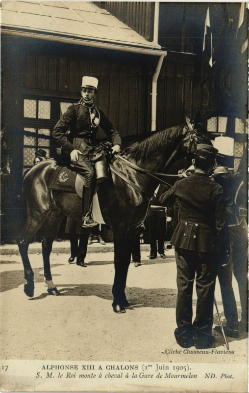 Carte postale ancienne Alphonse Xii A. Chalons (1. Juin1905) S. M. Roi monte a cheval a
