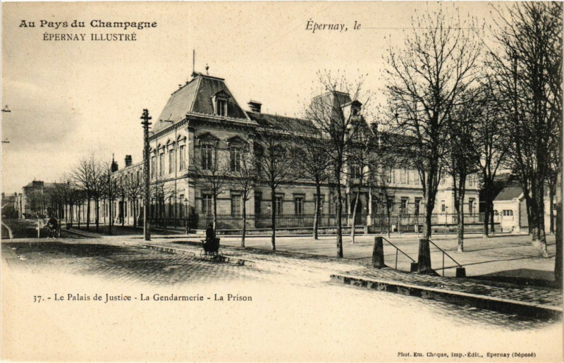 Carte postale ancienne Epernay Illustré - Le Palais de Justice à Épernay