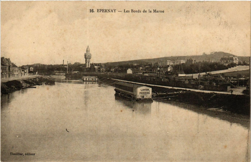 Carte postale ancienne Epernay - Les Bords de la Mare à Épernay