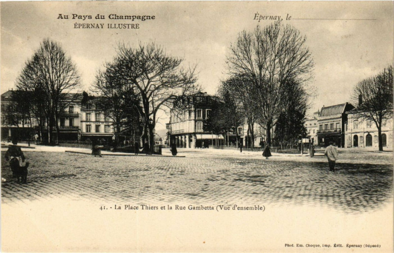 Carte postale ancienne Epernay Illustré - La Place Thiers et la Rue à Épernay