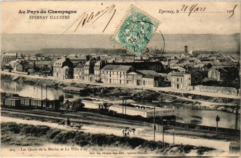 Carte postale ancienne Epernay Illustré - Les Quais de la Marne et La à Épernay