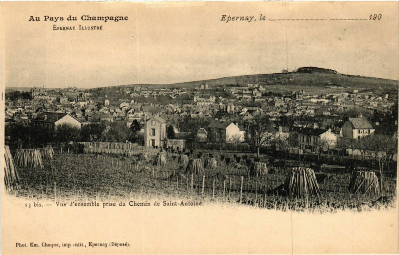 Carte postale ancienne Epernay Illustré - Vue d'ensemble prise de à Épernay