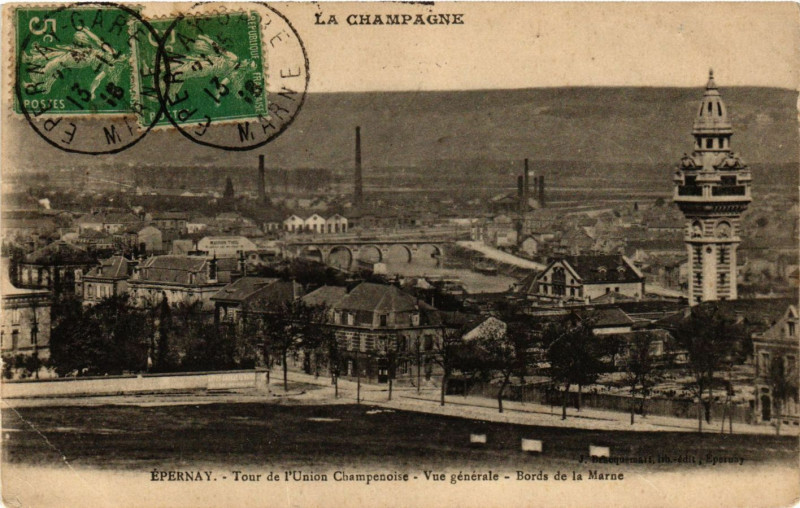 Carte postale ancienne La Campagne - Epernay - Tour de l'Union Champenoise - Vue générale à Épernay