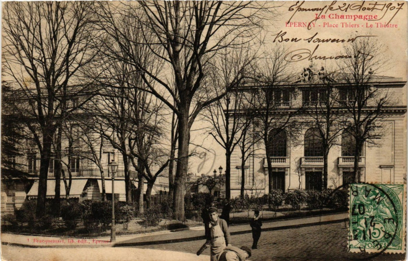 Carte postale ancienne La Campagne - Epernay - Place Thiers - Le Theatre à Épernay