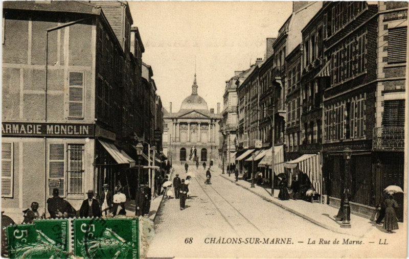 Carte postale ancienne Chalons-sur-Marne - La Rue de Marne
