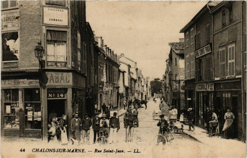 Carte postale ancienne Chalons-sur-Marne - Rue Saint-Jean