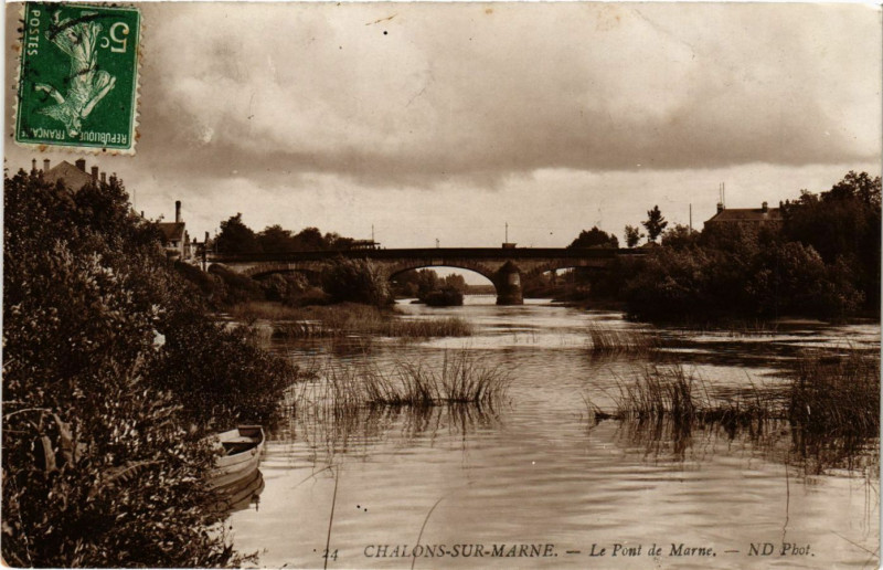 Carte postale ancienne Chalons-sur-Marne - Le Pont de Marne