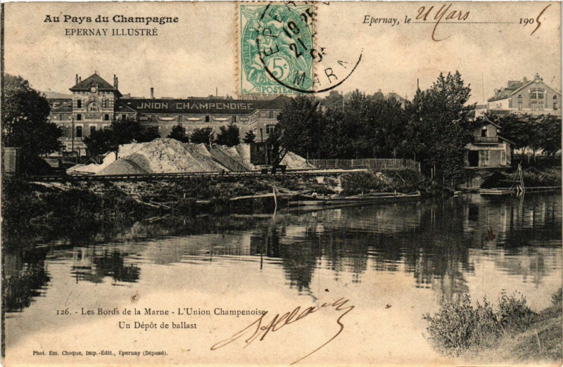 Carte postale ancienne Epernay Illustré - Les Bords de la Marne - à Épernay