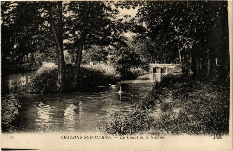 Carte postale ancienne Chalons-sur-Marne - Le Canal et le Siphon