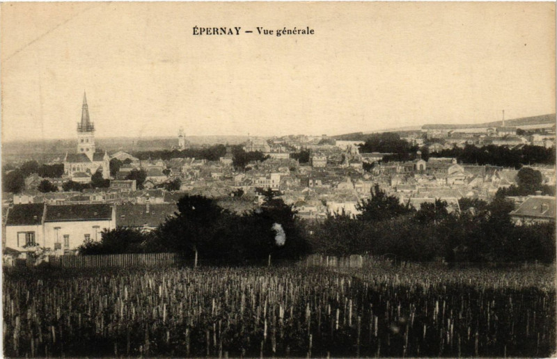 Carte postale ancienne Epernay - Vue générale à Épernay