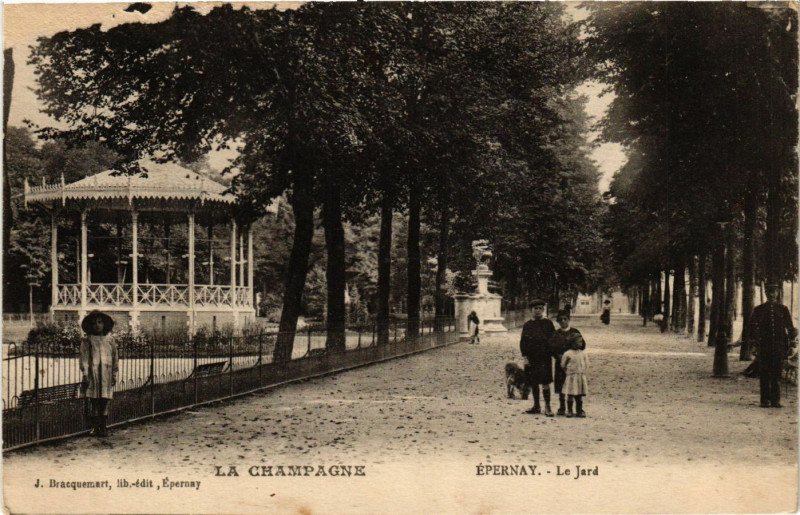 Carte postale ancienne La Champagne - Epernay - Le Jard à Épernay