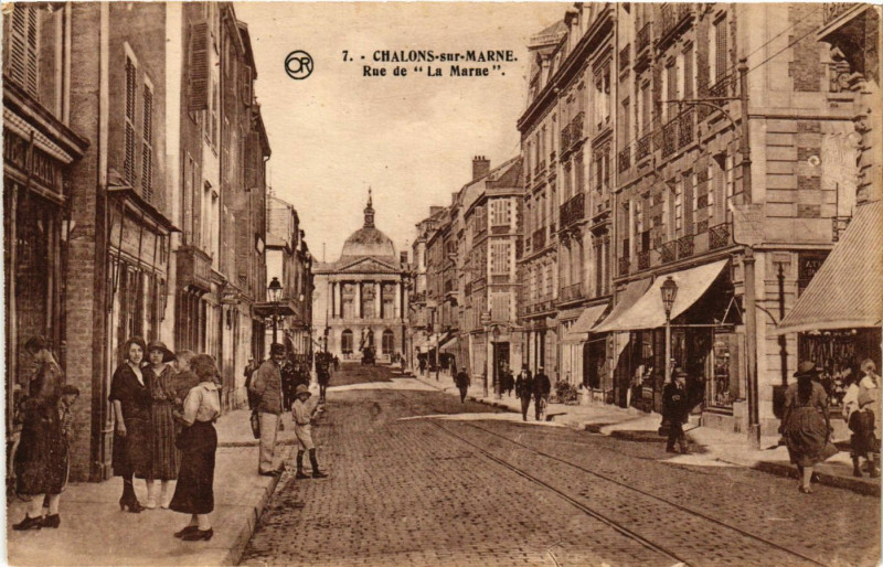 Carte postale ancienne Chalons-sur-Marne - Rue de La Marne