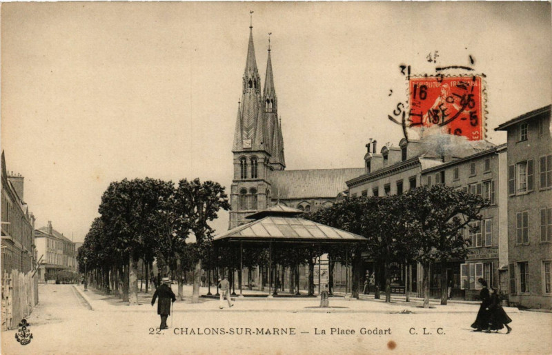Carte postale ancienne Chalons-sur-Marne - La Place Godart