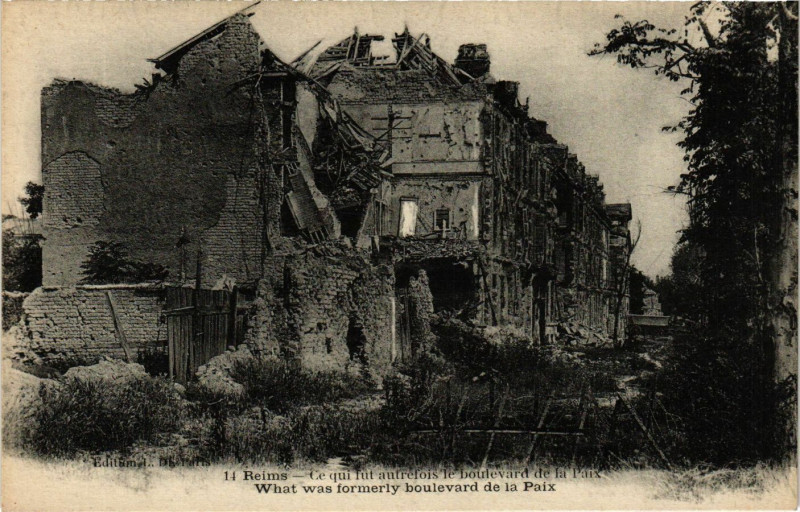 Carte postale ancienne Reims - Ce qui fut autrefois le boulevard de la Paix - What was à Reims