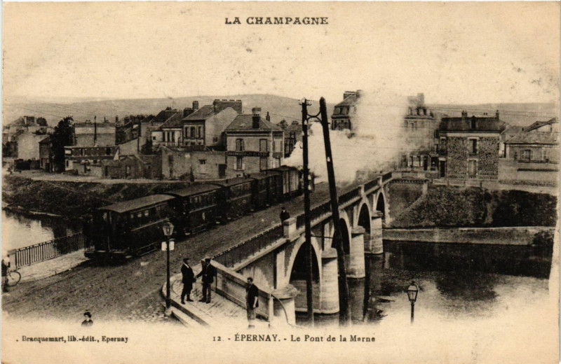 Carte postale ancienne La Champagne - Epernay - Le Pont de la Marne à Épernay