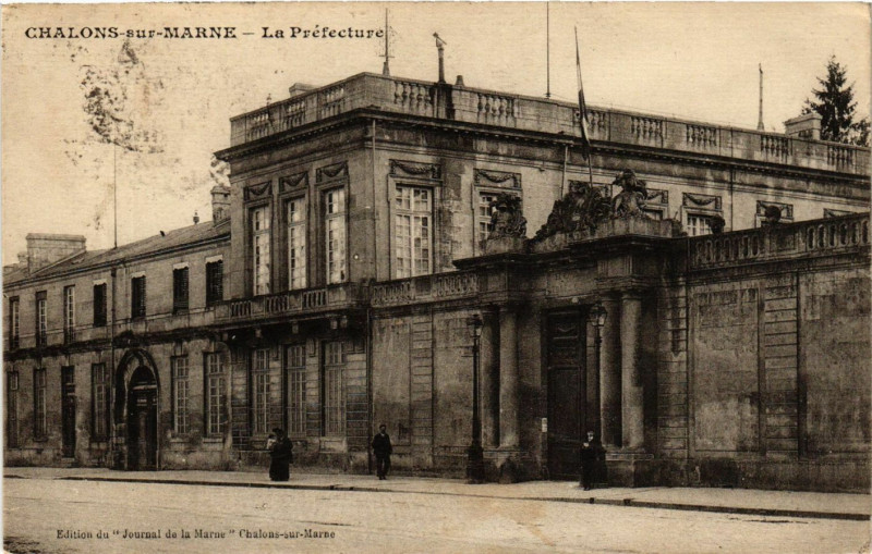 Carte postale ancienne Chalons-sur-Marne - La Prefecture
