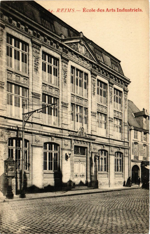 Carte postale ancienne Reims - Ecole des Arts Industriels à Reims