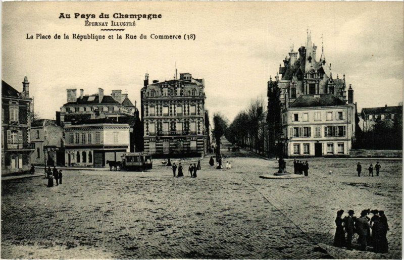Carte postale ancienne Epernay Illustré - La Place de la Republique à Épernay