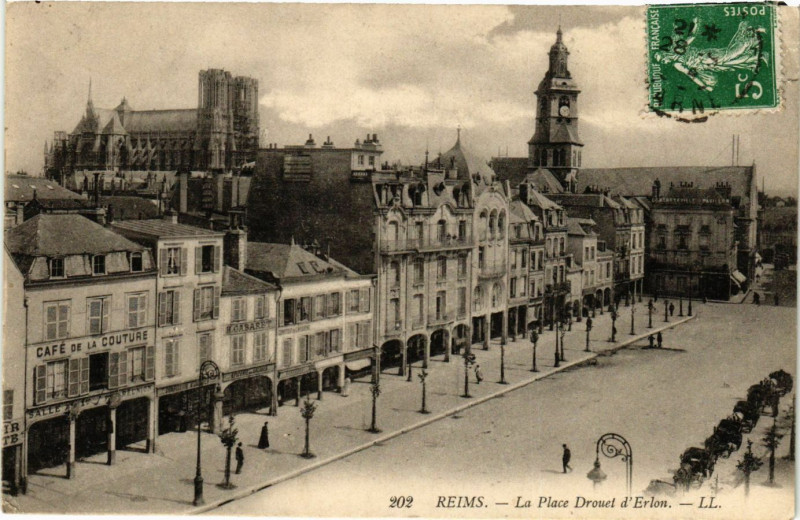 Carte postale ancienne Reims - La Place Drouet d'Erlon à Reims