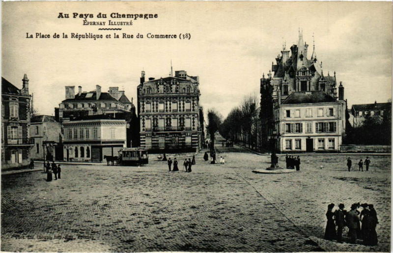 Carte postale ancienne Epernay Illustré - La Place de la Republique à Épernay