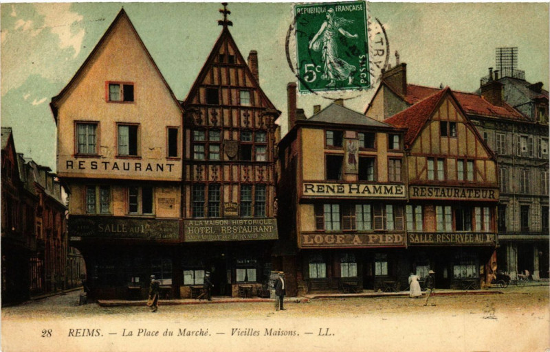 Carte postale ancienne Reims - La Place du Marche - Vieilles Maisons à Reims