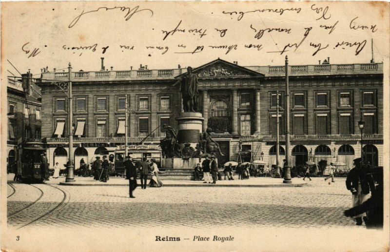 Carte postale ancienne Reims - Place Royale à Reims