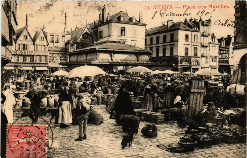 Carte postale ancienne Reims - Place des Marches à Reims