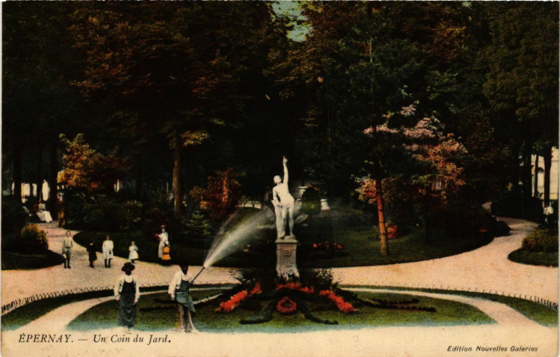 Carte postale ancienne Epernay - Un Coin du Jard à Épernay