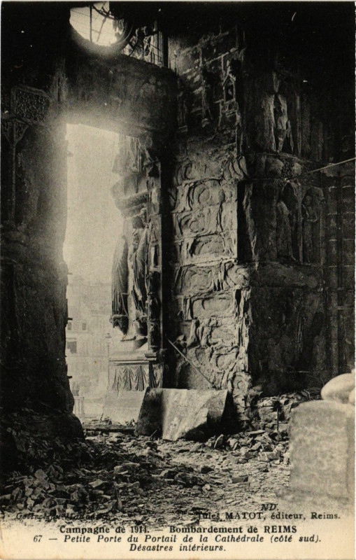 Carte postale ancienne Campagne de 1914 - Bombardement de Reims - Petite Porte du Portail à Reims