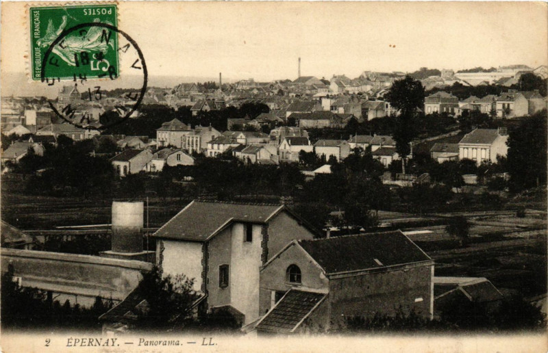 Carte postale ancienne Epernay - Panorama à Épernay