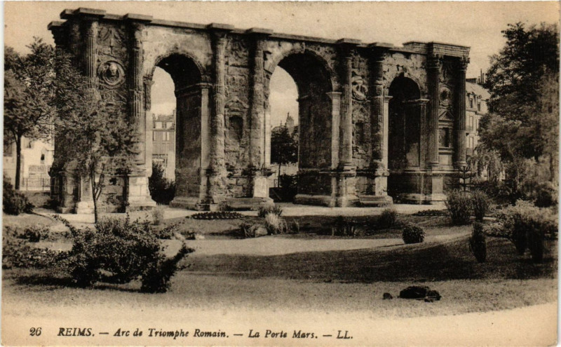 Carte postale ancienne Reims - Arc de Triomphe Romain - La Porte Mars à Reims