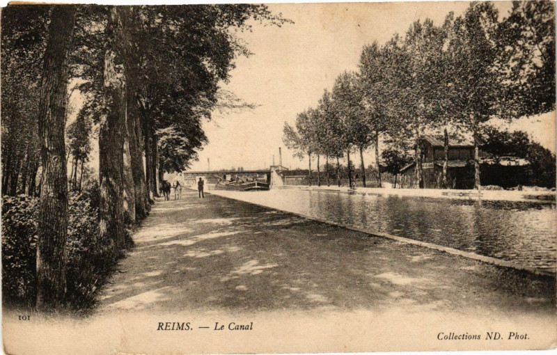 Carte postale ancienne Reims - Le Canal à Reims