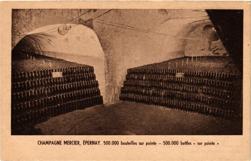 Carte postale ancienne Champagne Mercier Epernay 500. 000 bouteilles sur pointe - à Épernay