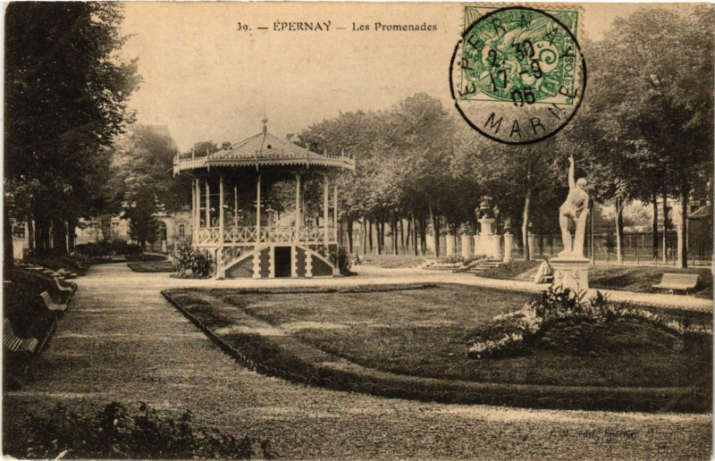 Carte postale ancienne Epernay - Les Promenades à Épernay
