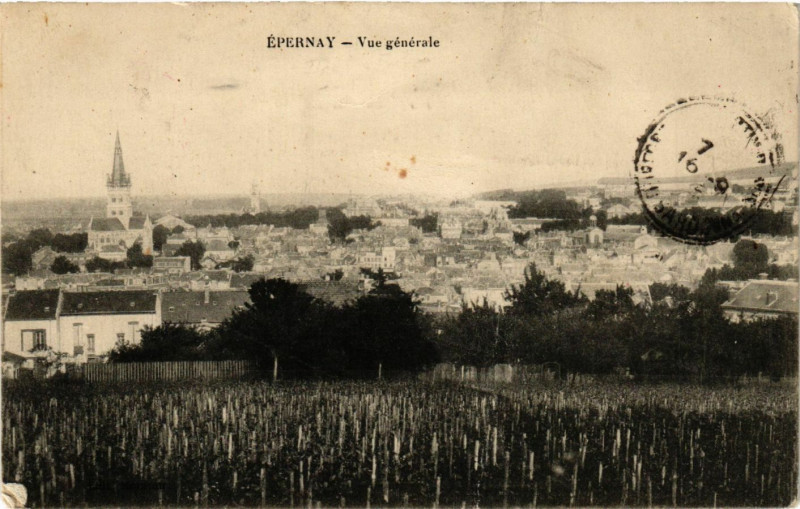 Carte postale ancienne Epernay - Vue générale à Épernay