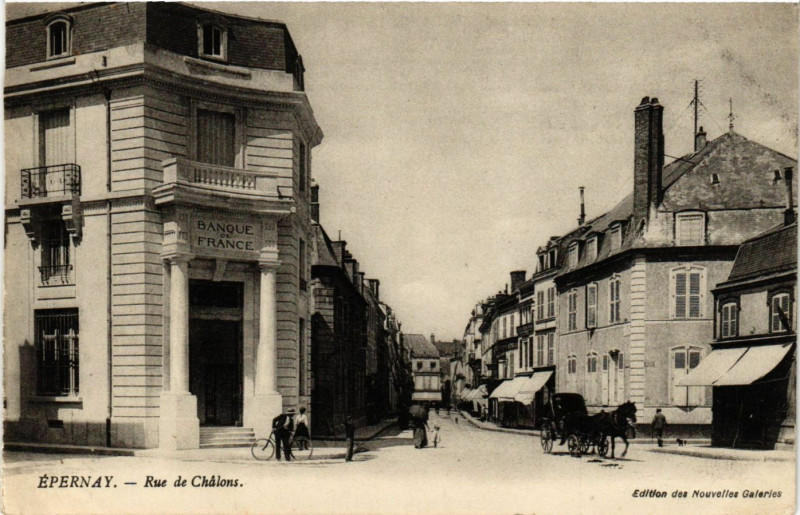 Carte postale ancienne Epernay - Rue de Chalons à Épernay
