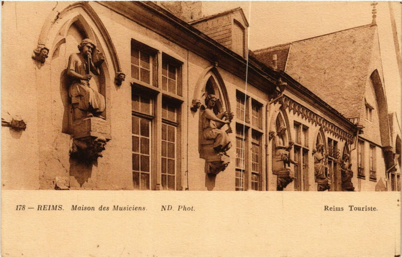 Carte postale ancienne Reims - Maison des Musiciens - Reims Touriste à Reims