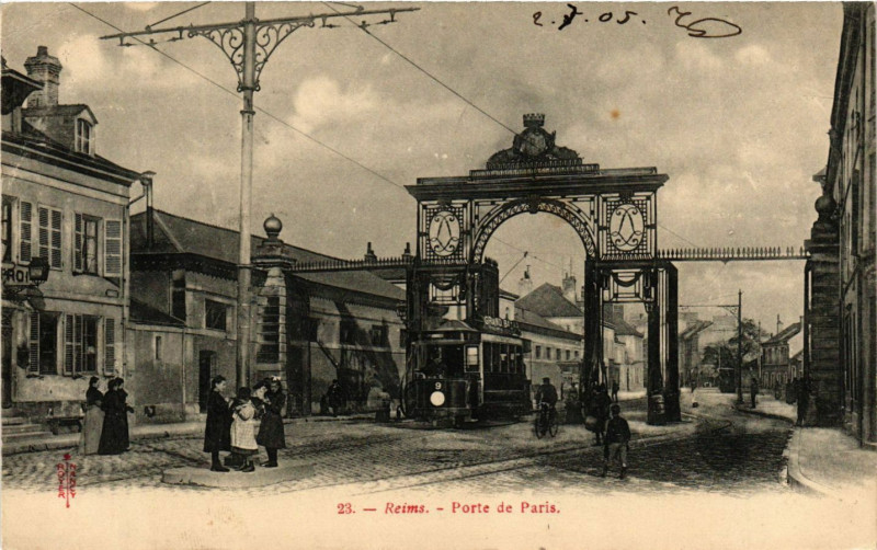 Carte postale ancienne Reims - Porte de Paris à Reims