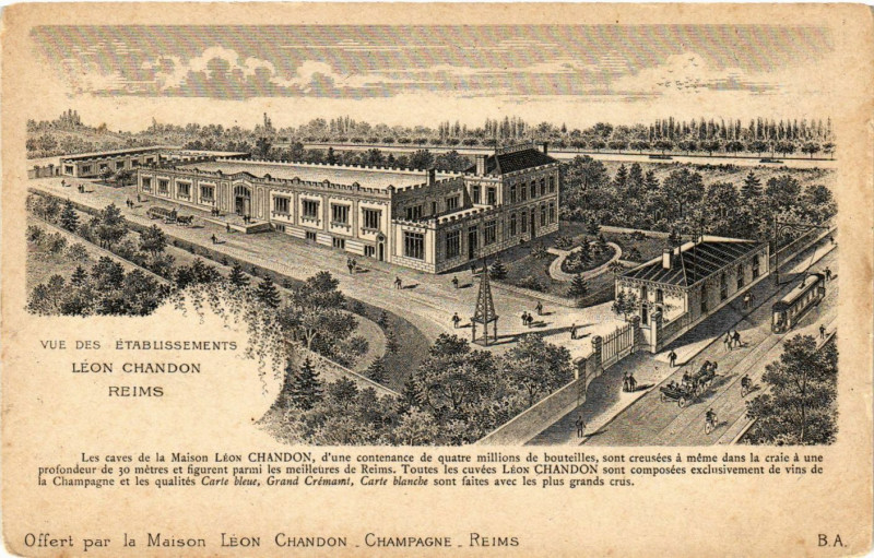 Carte postale ancienne Vue des Etablissements Leon Chandon Reims Les caves de la Maison à Reims