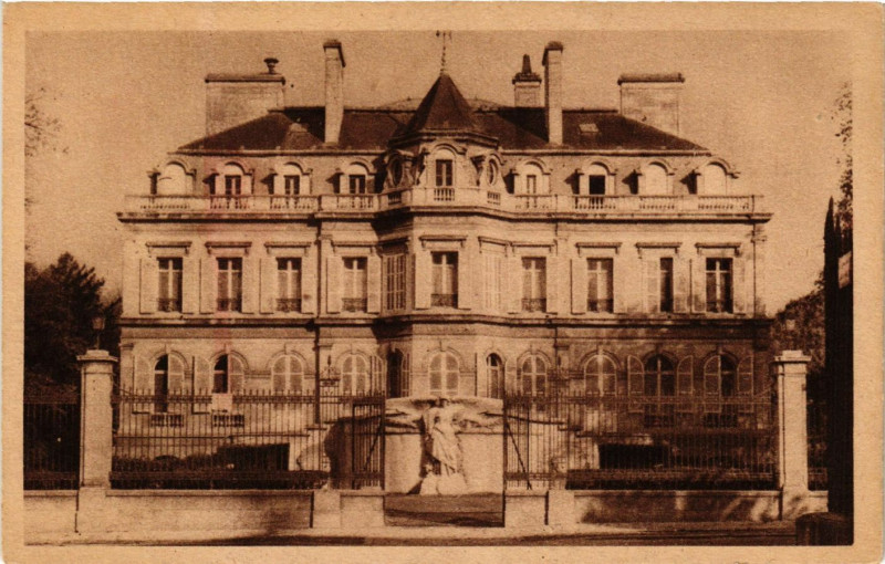 Carte postale ancienne Epernay - Mairie d'Epernay à Épernay