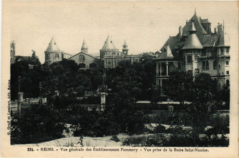 Carte postale ancienne Reims - Vue générale des Etablissements Pommery - Vue prise de la à Reims