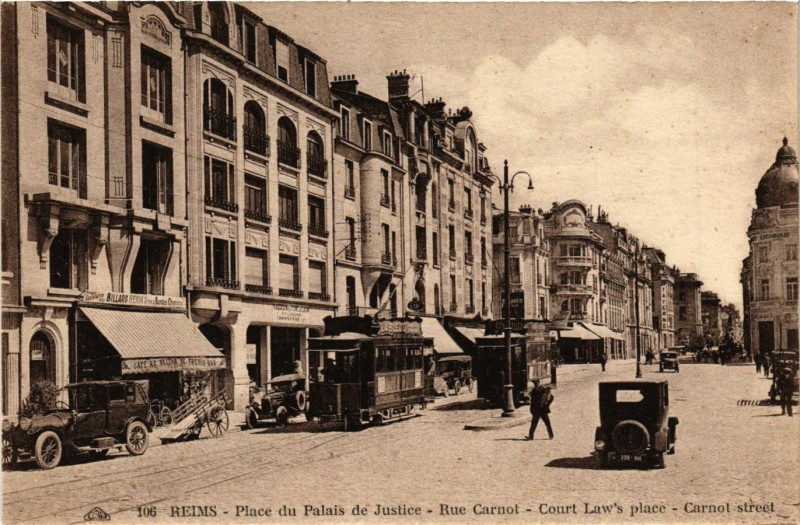 Carte postale ancienne Reims - Place du Palais de Justice - Rue Carnot - Cour Law's place à Reims