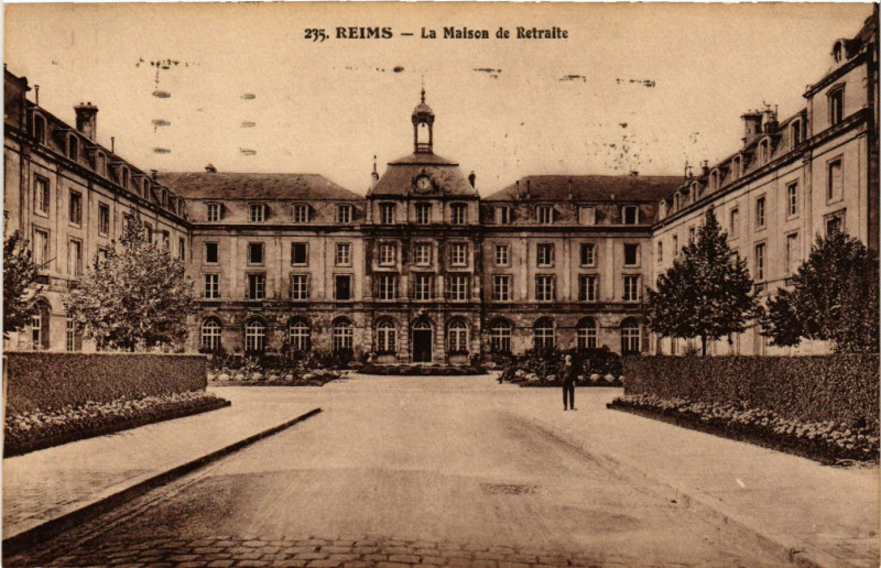 Carte postale ancienne Reims - La Maison de Retraite à Reims