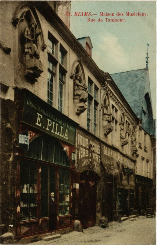 Carte postale ancienne Reims - Maison des Musiciens - Rue de Tambour à Reims