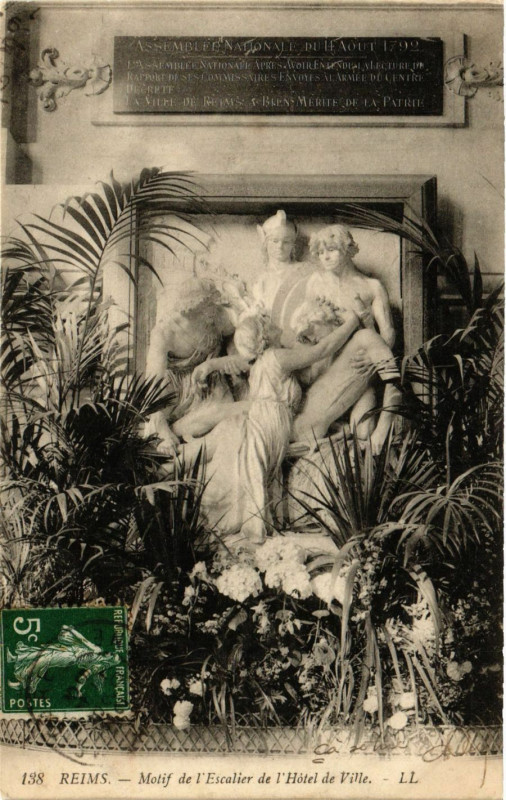 Carte postale ancienne Reims - Motif de l'Escalier de l'Hotel de Ville à Reims