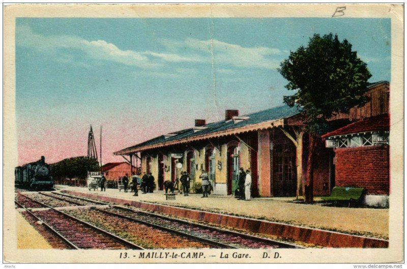 Carte postale ancienne Mailly-le-Camp La Gare à Mailly-le-Camp