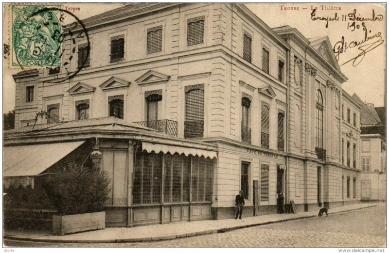 Carte postale ancienne Troyes Le Théatre à Troyes