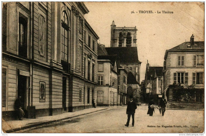 Carte postale ancienne Troyes Le Théatre à Troyes